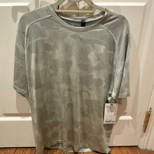 lululemon athletica Men's Short-Sleeve Performance Tee - Light Sage